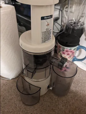 A nice juicer for a small space.