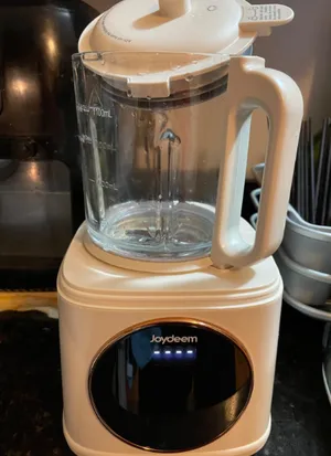 Hot and cold blender